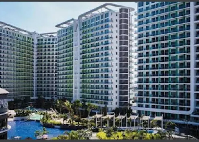 Azure Urban Residences Aparthotel 2*