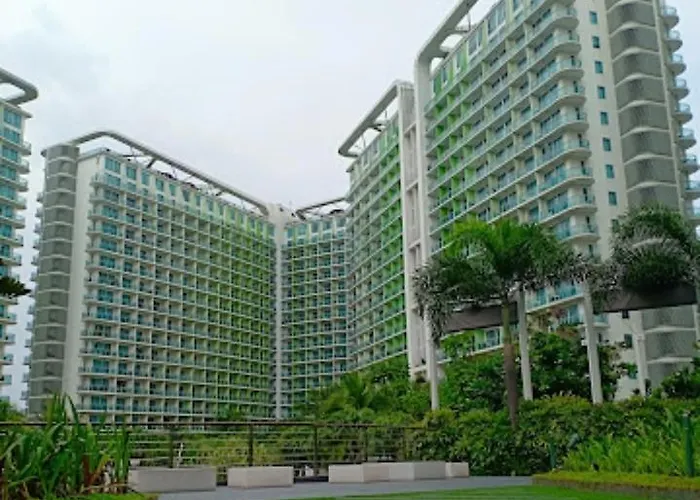 Azure Urban Residences Aparthotel 2*