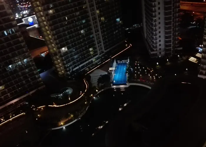 Azure Urban Residences 2*