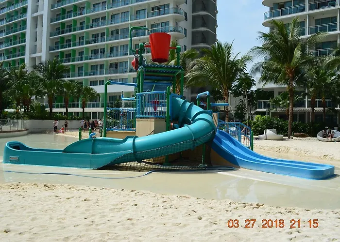 Azure Urban Residences 2*