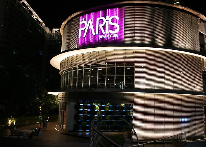 Azure Urban Residences Aparthotel 2*
