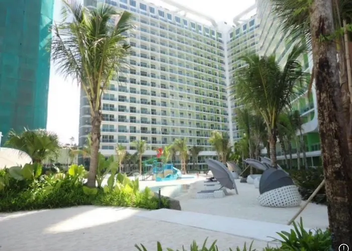 Azure Urban Residences Aparthotel 2*